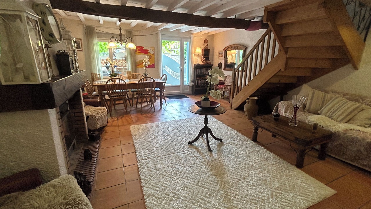 Photo of Livingroom in Villarzel-du-Razes