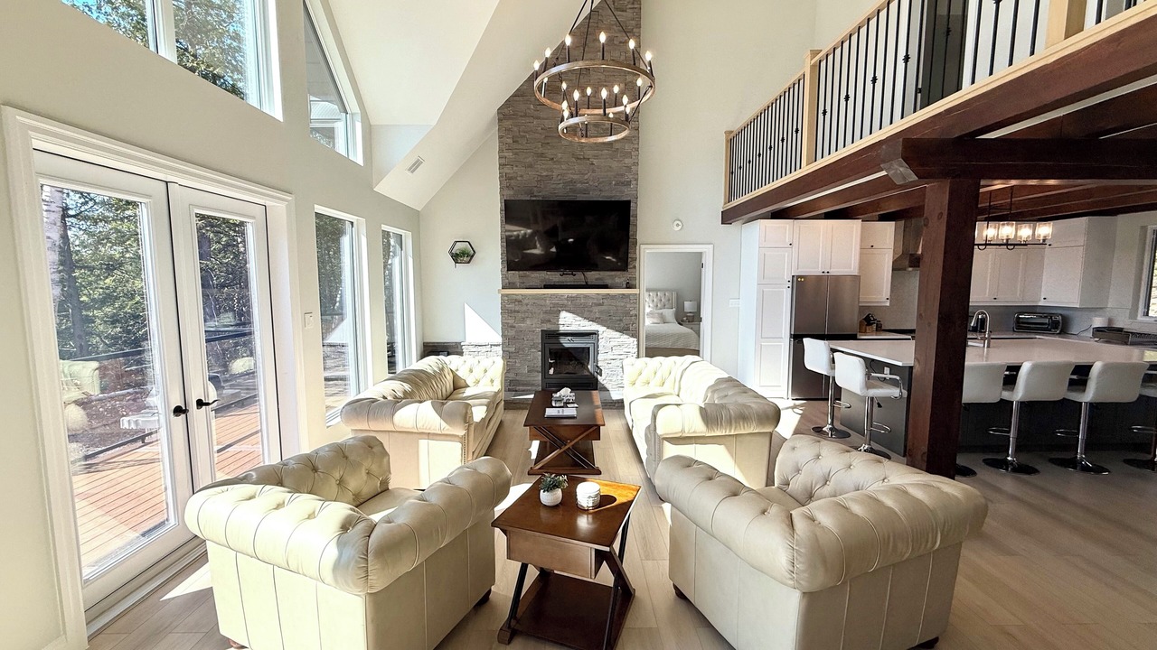 Photo of Livingroom in Rideau Lakes