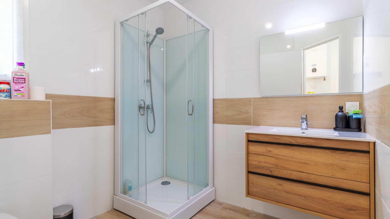 Photo of Bathroom in Plouedern