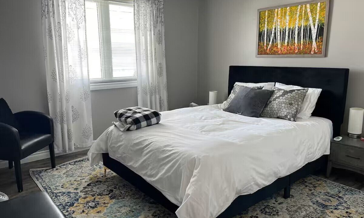 Photo of Bedroom in B-Say-Tah
