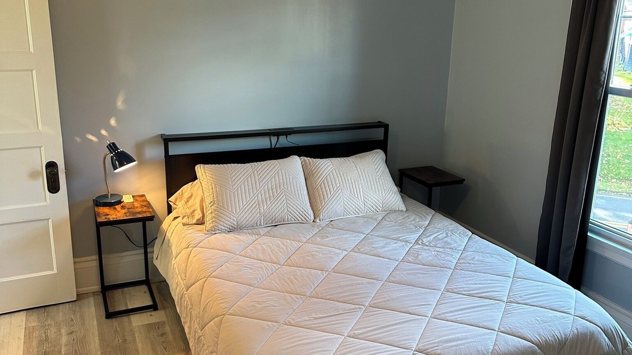 Photo of Bedroom in Seneca Falls