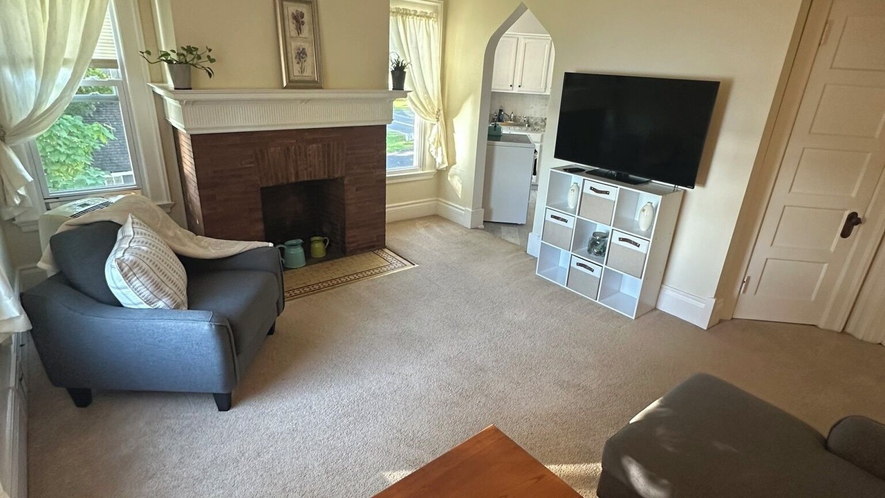 Photo of Livingroom in Seneca Falls