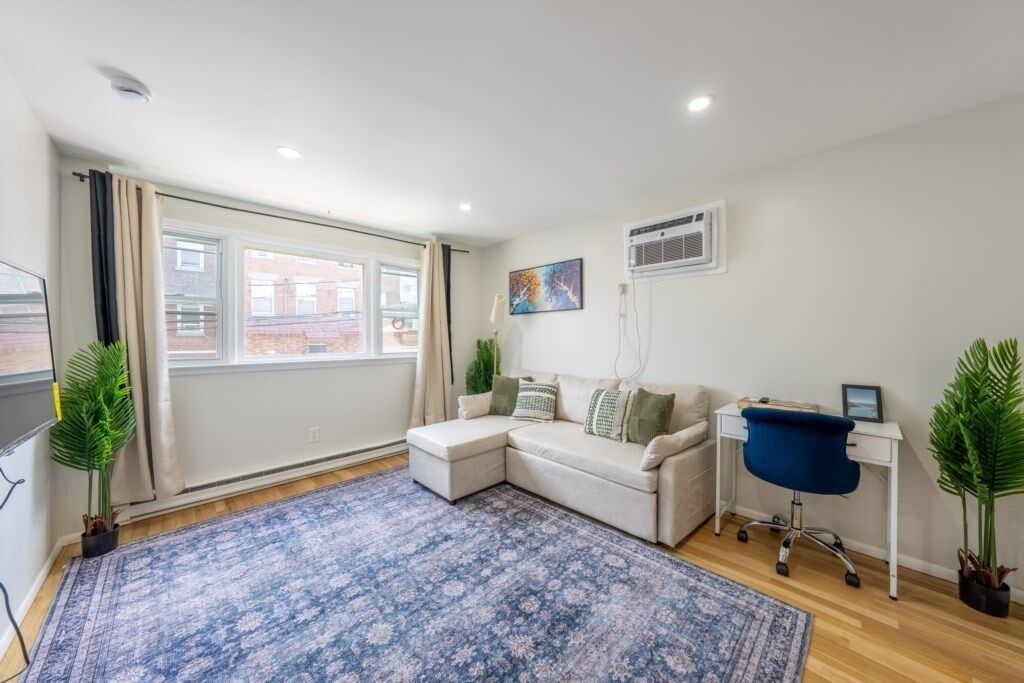 Photo of Others in North Ironbound