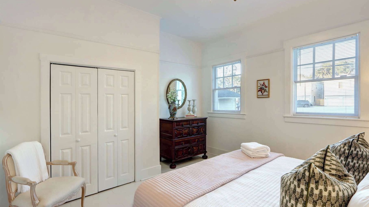 Photo of Bedroom in Thomas Square