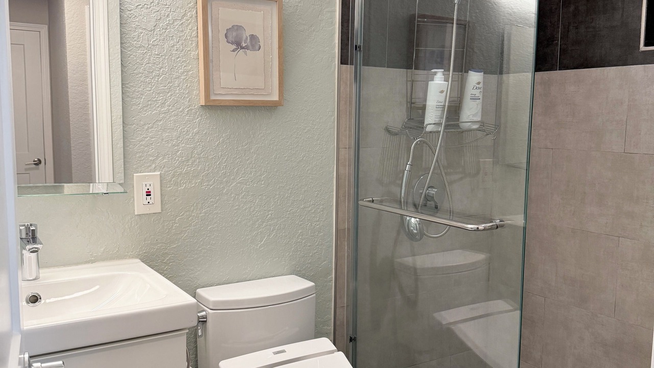 Photo of Bathroom in East Palo Alto