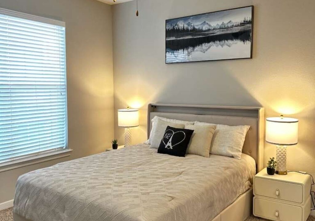 Photo of Bedroom in Alden Bridge