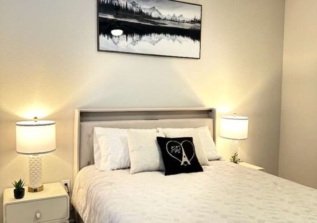Photo of Bedroom in Alden Bridge