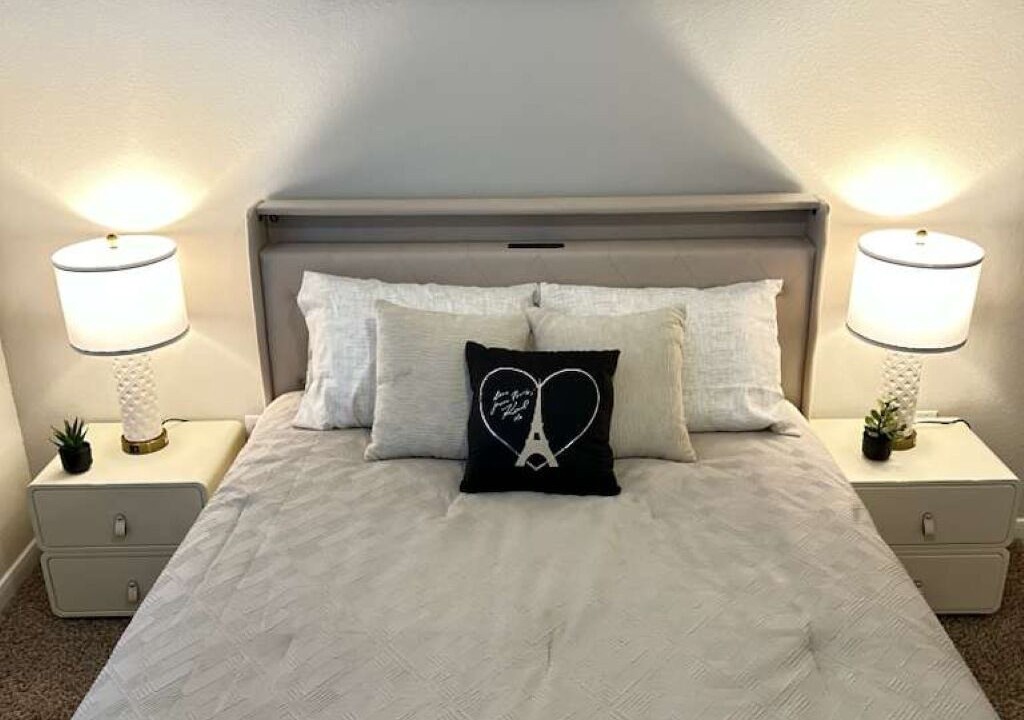 Photo of Bedroom in Alden Bridge