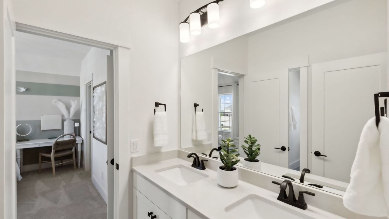 Photo of Bathroom in Haslet