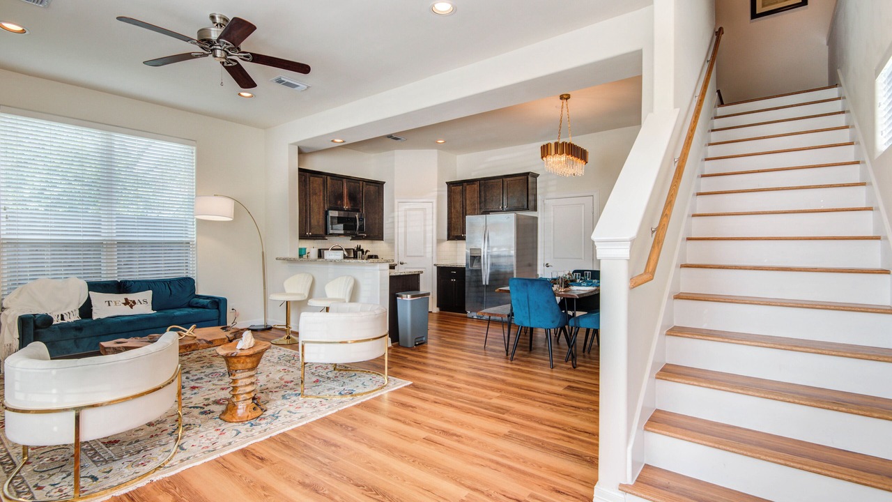 Photo of Livingroom in Greater Heights