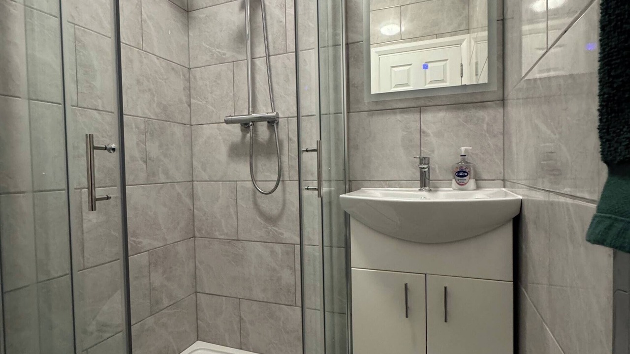 Photo of Bathroom in Wallington North