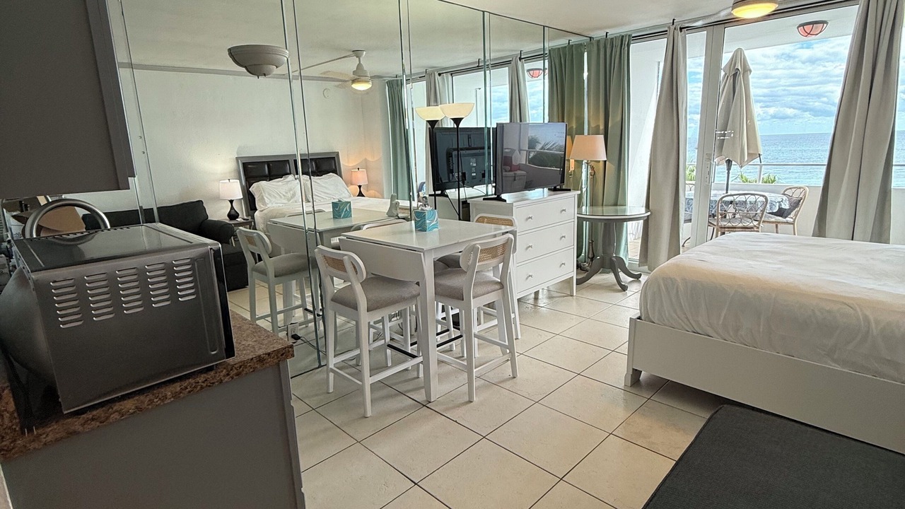 Photo of Bedroom in Galt Mile