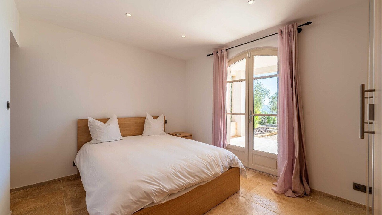 Photo of Bedroom in La Cadiere-d'Azur