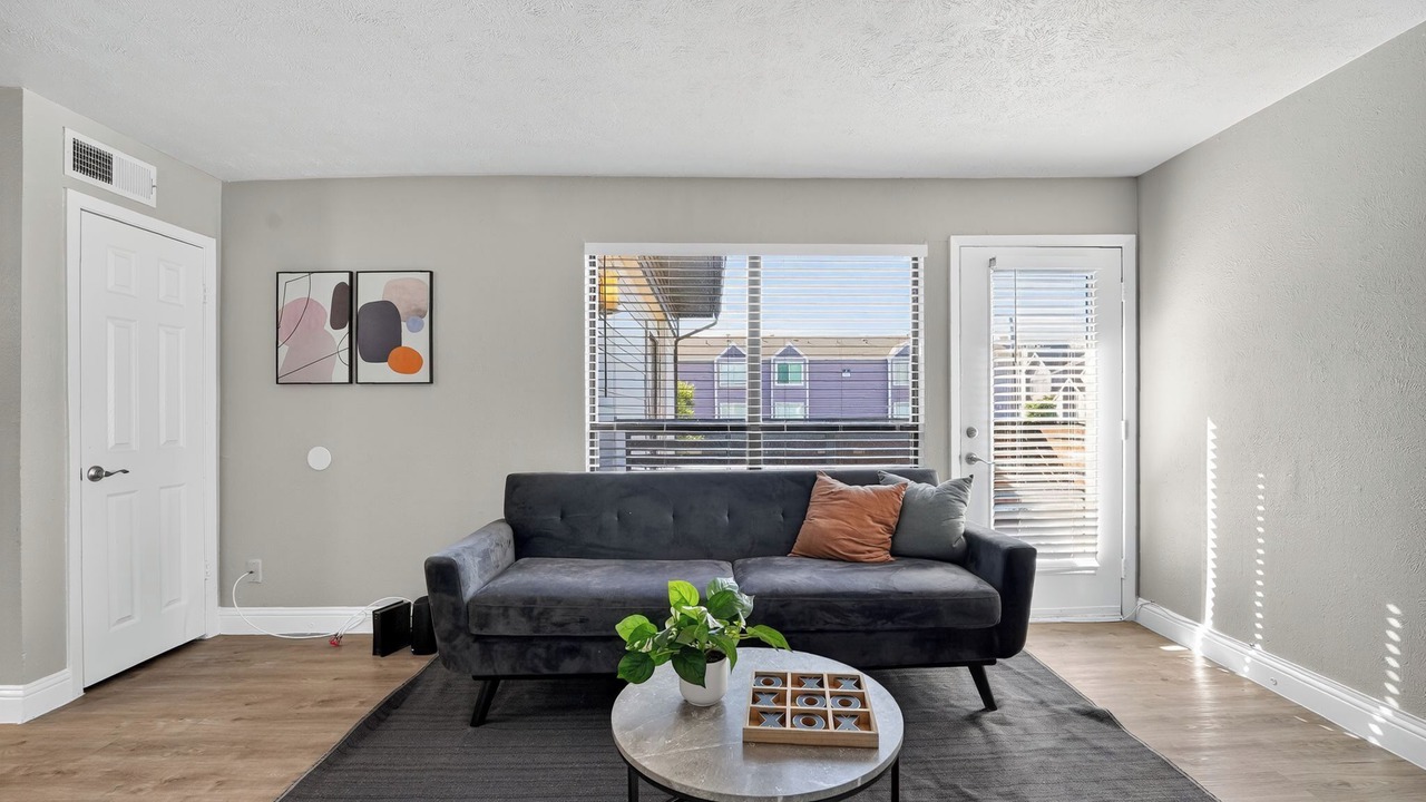 Photo of Livingroom in Lake Highlands