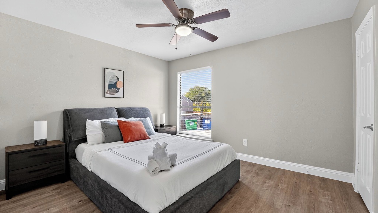 Photo of Bedroom in Lake Highlands