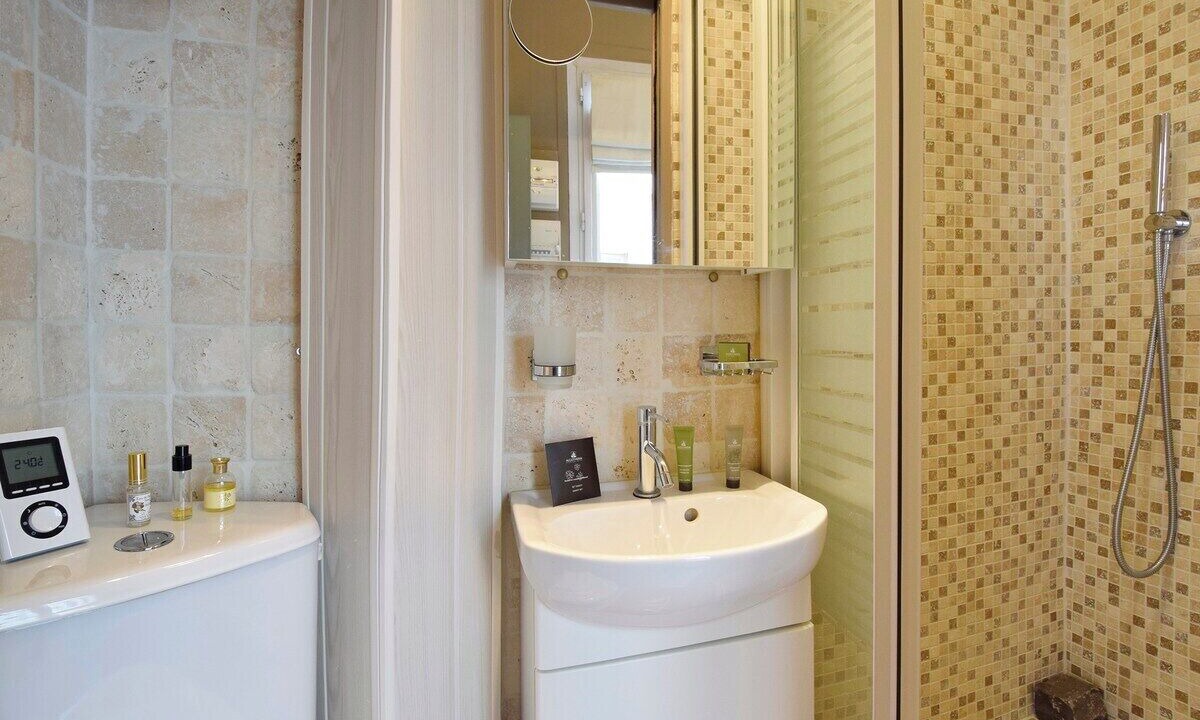Photo of Bathroom in Palais-Royal