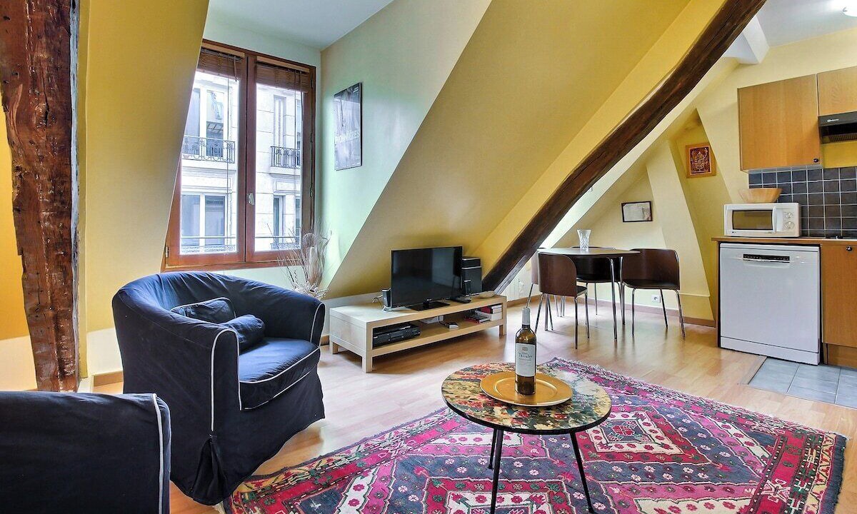 Photo of Livingroom in Archives