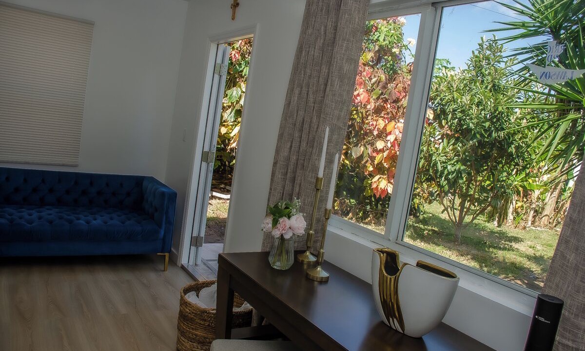 Photo of Livingroom in Cutler Bay