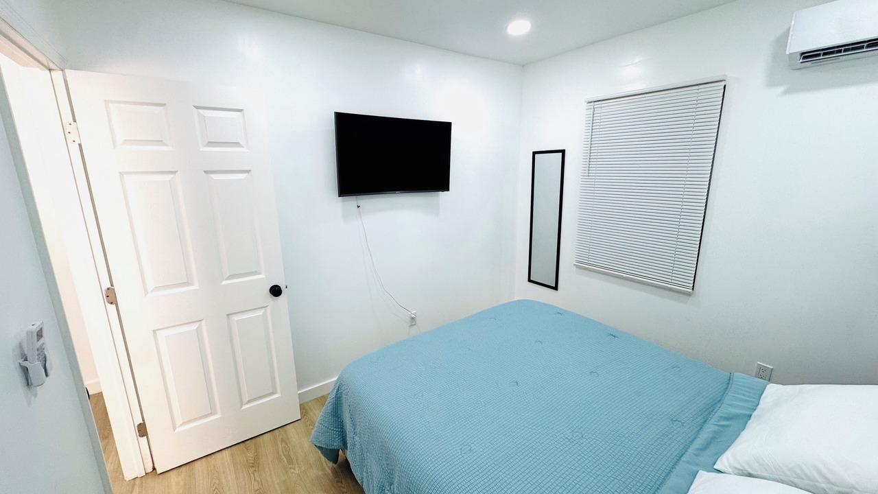 Photo of Bedroom in Cutler Bay
