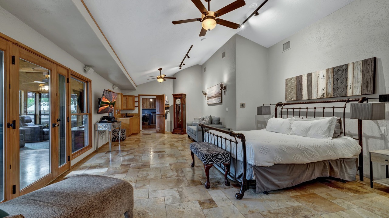 Photo of Bedroom in Wimberley