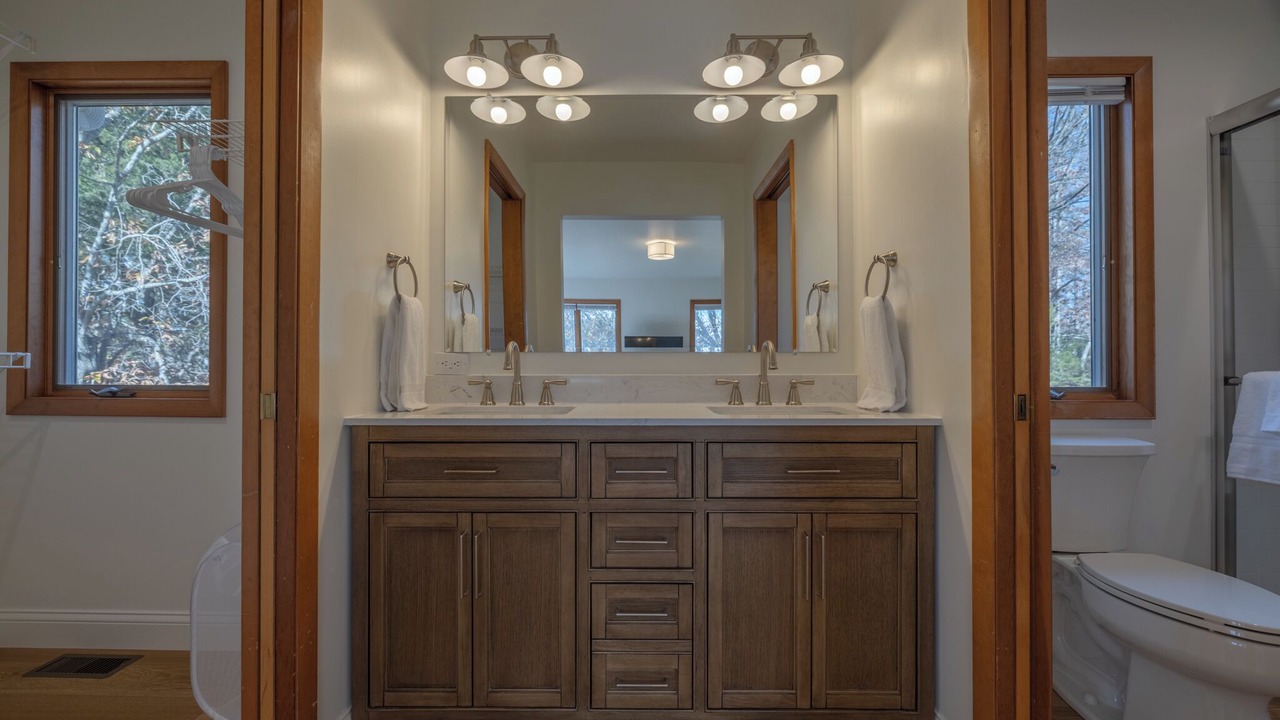 Photo of Bathroom in Innsbrook
