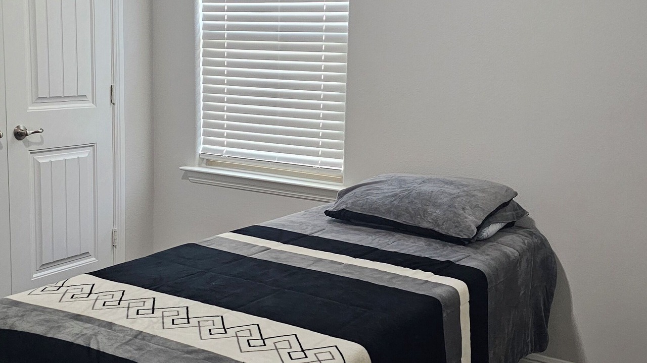 Photo of Bedroom in Midland