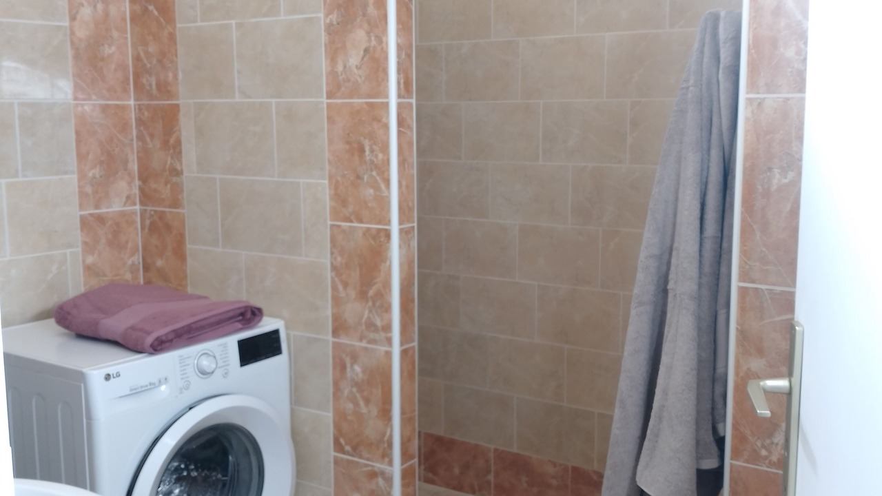 Photo of Bathroom in Sainte-Barbe-sur-Gaillon