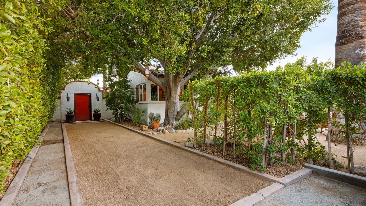 Photo of Outdoor in Warm Sands