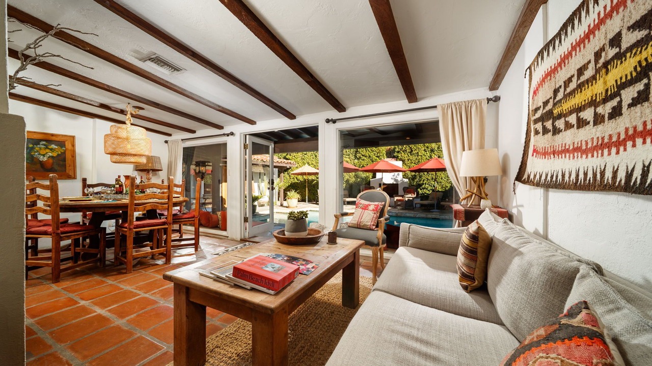 Photo of Livingroom in Warm Sands