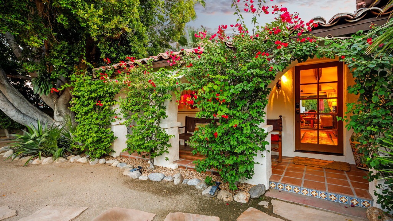 Photo of Patio Balcony in Warm Sands