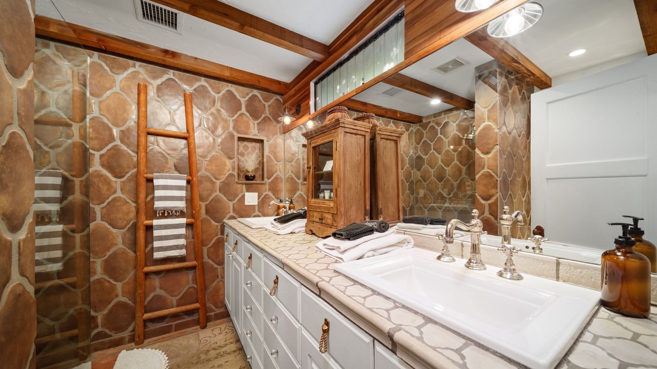 Photo of Bathroom in Warm Sands