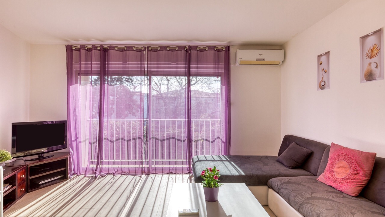Photo of Livingroom in Mireval