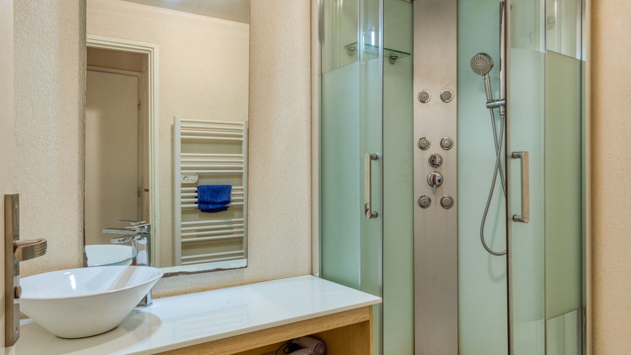 Photo of Bathroom in Mireval