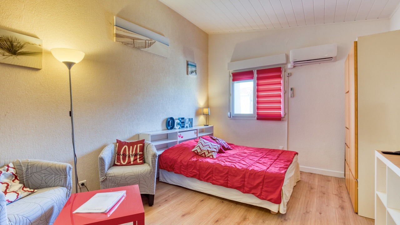 Photo of Bedroom in Mireval