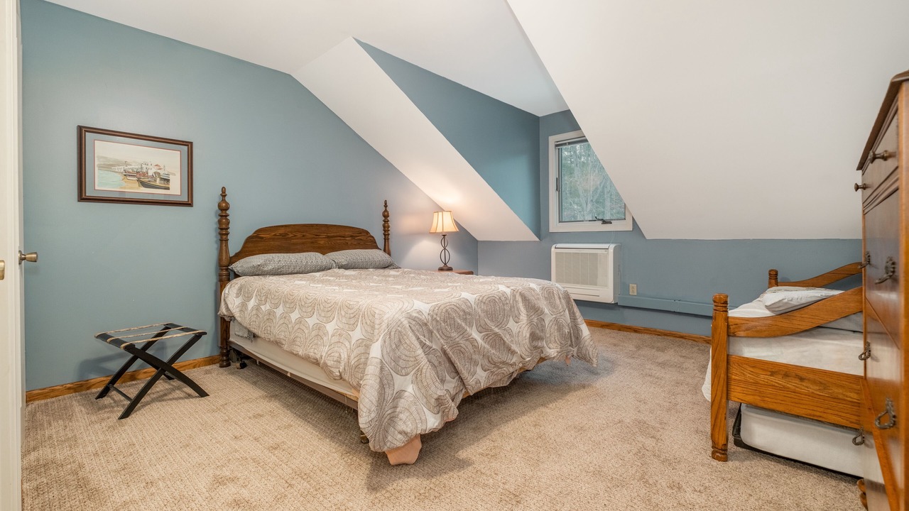 Photo of Bedroom in Blakeslee