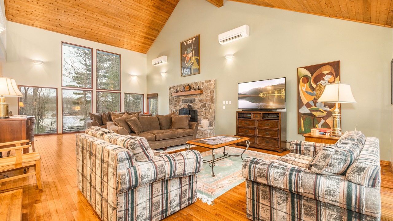 Photo of Livingroom in Blakeslee