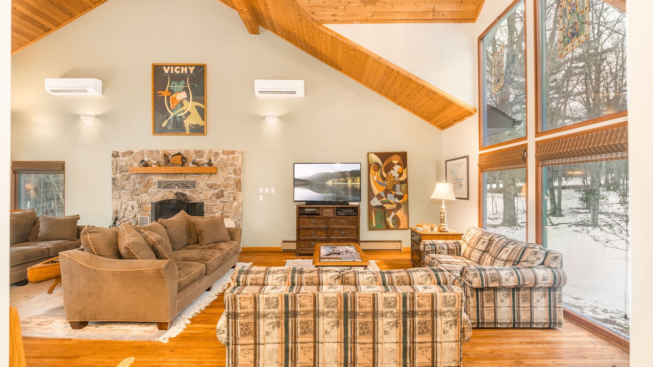 Photo of Livingroom in Blakeslee