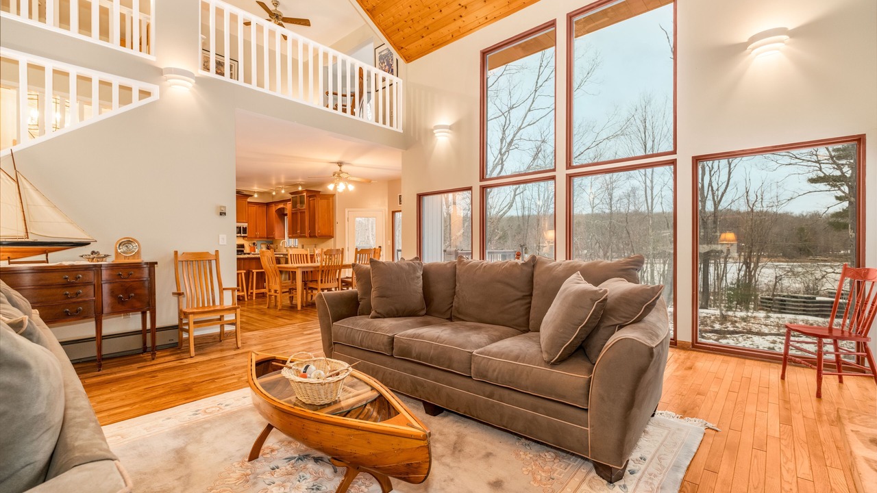 Photo of Livingroom in Blakeslee