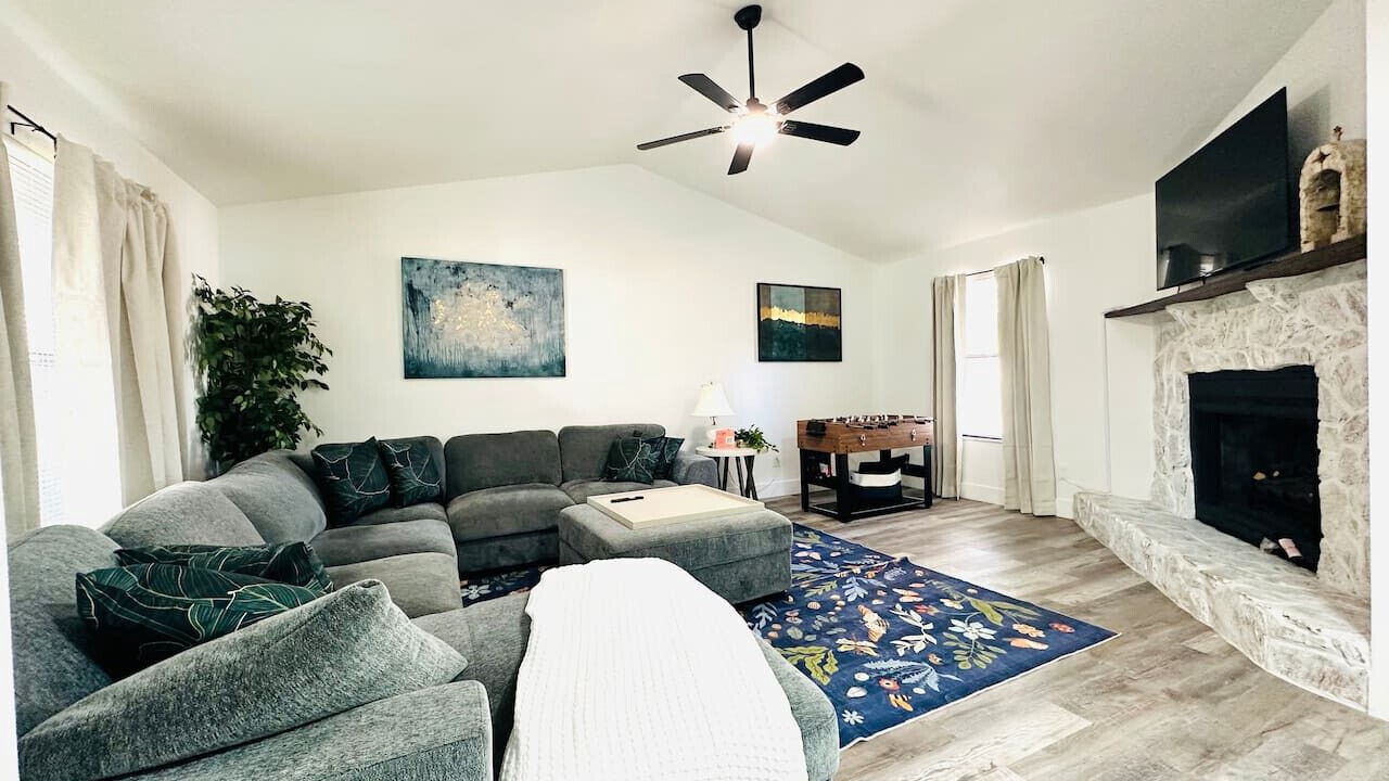 Photo of Livingroom in Fellowship