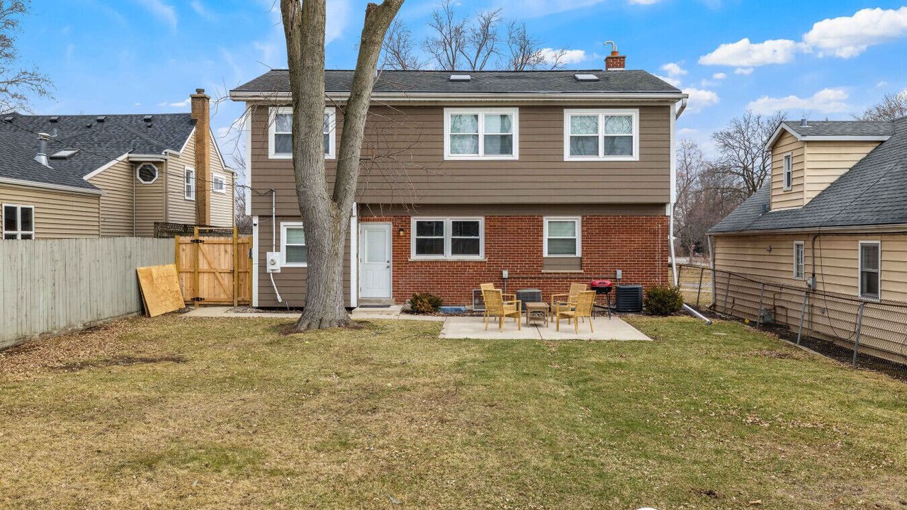 Photo of Outdoor in Elmhurst