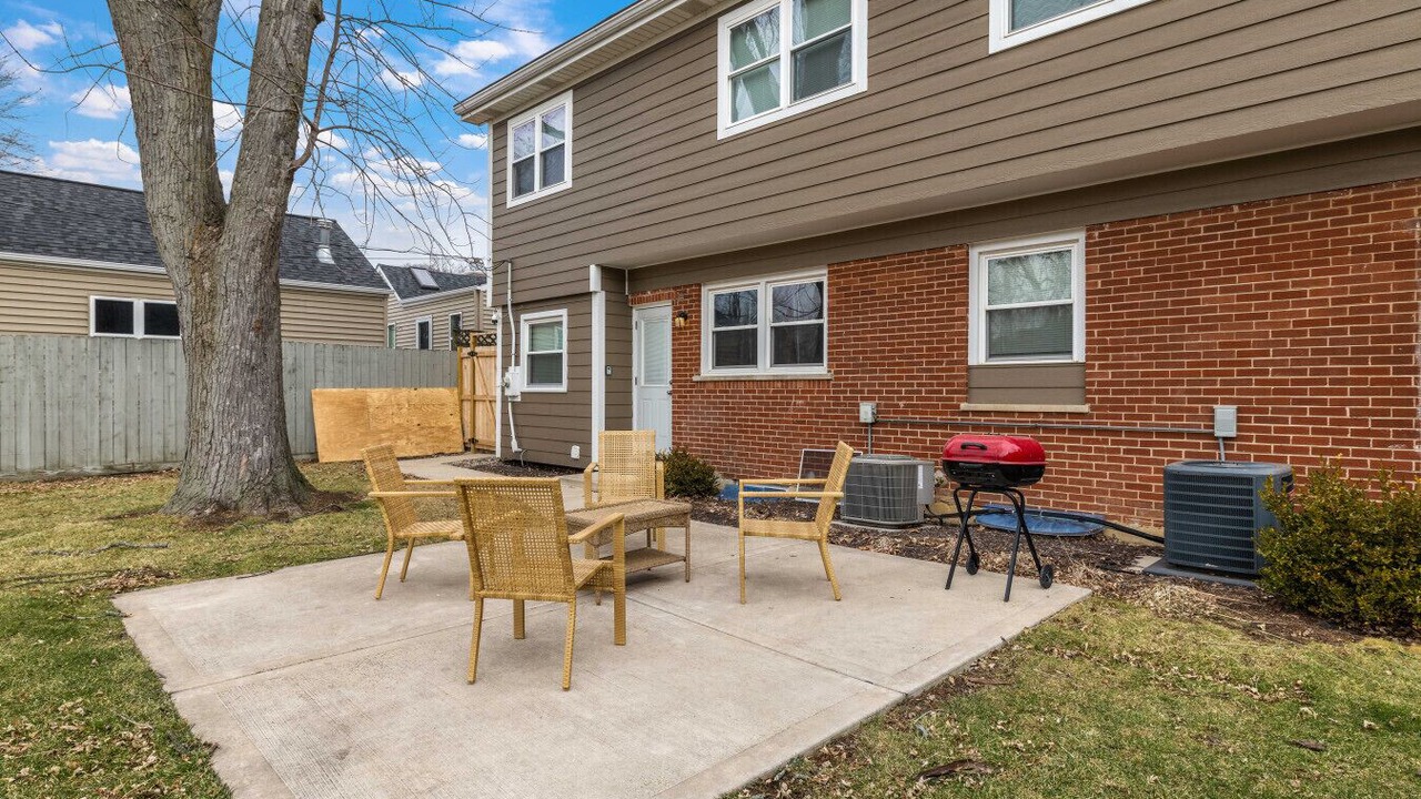 Photo of Outdoor in Elmhurst