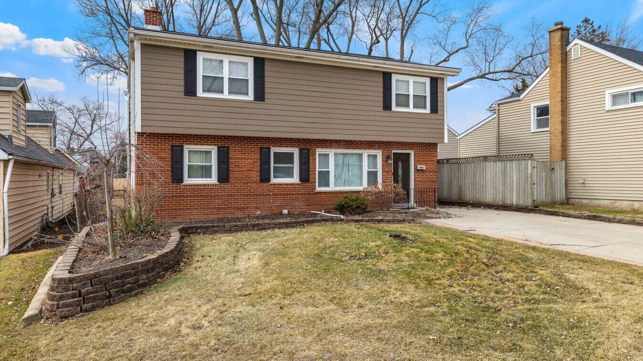 Photo of Outdoor in Elmhurst