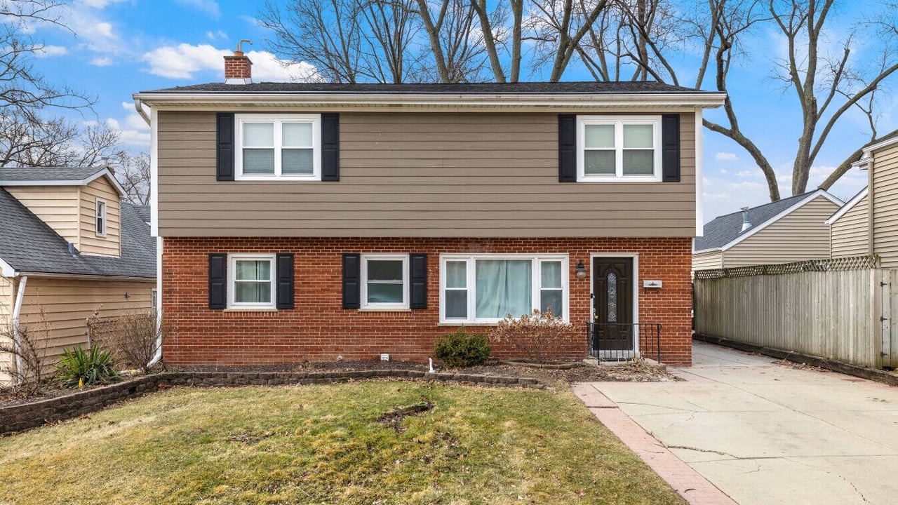 Photo of Outdoor in Elmhurst