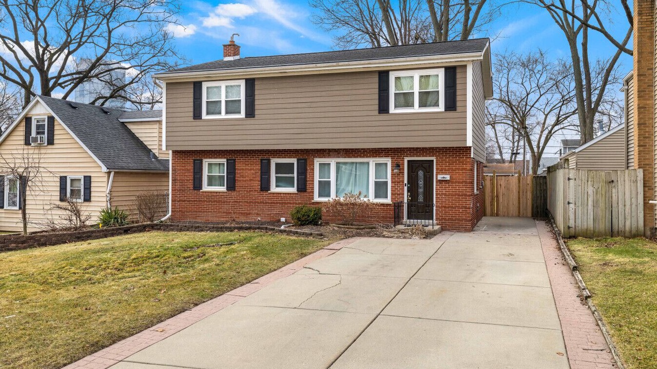 Photo of Outdoor in Elmhurst