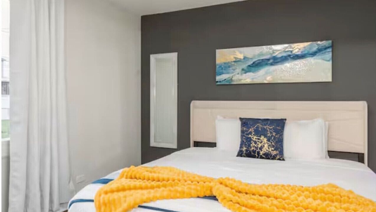 Photo of Bedroom in Elmhurst