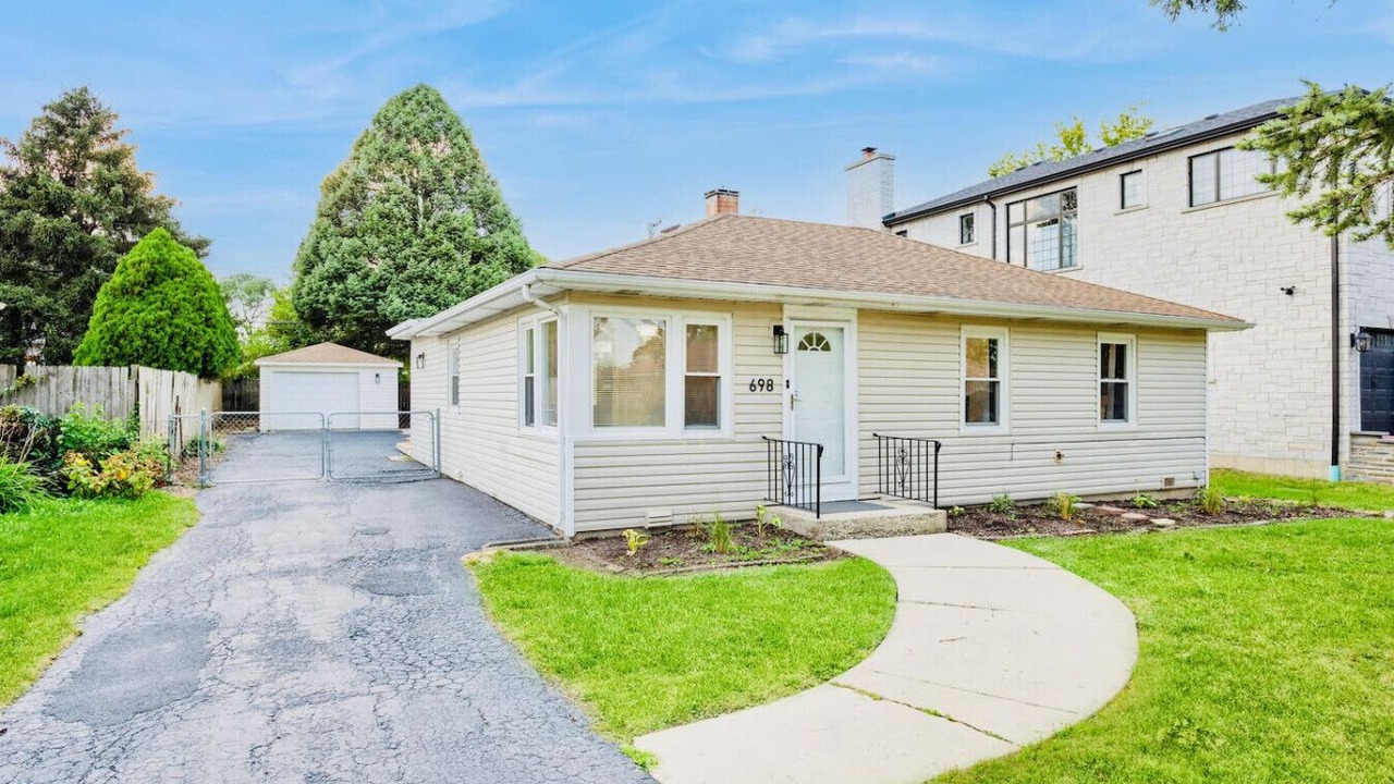 Photo of Outdoor in Elmhurst