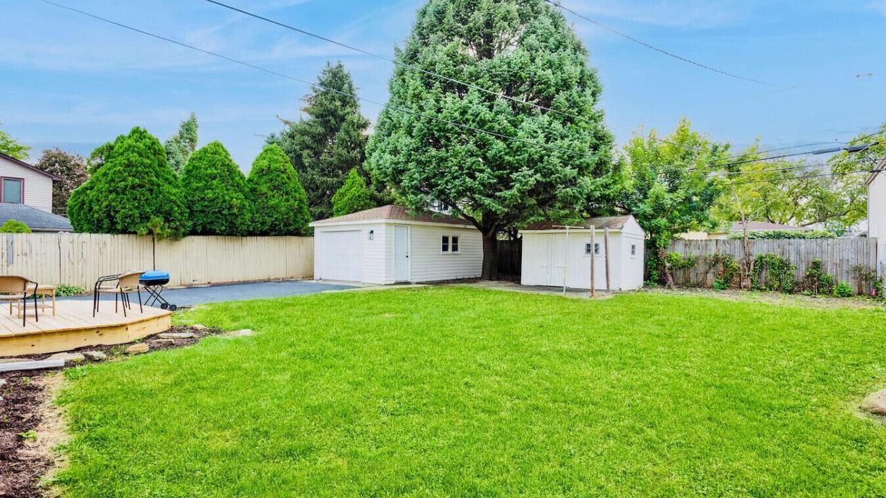 Photo of Outdoor in Elmhurst