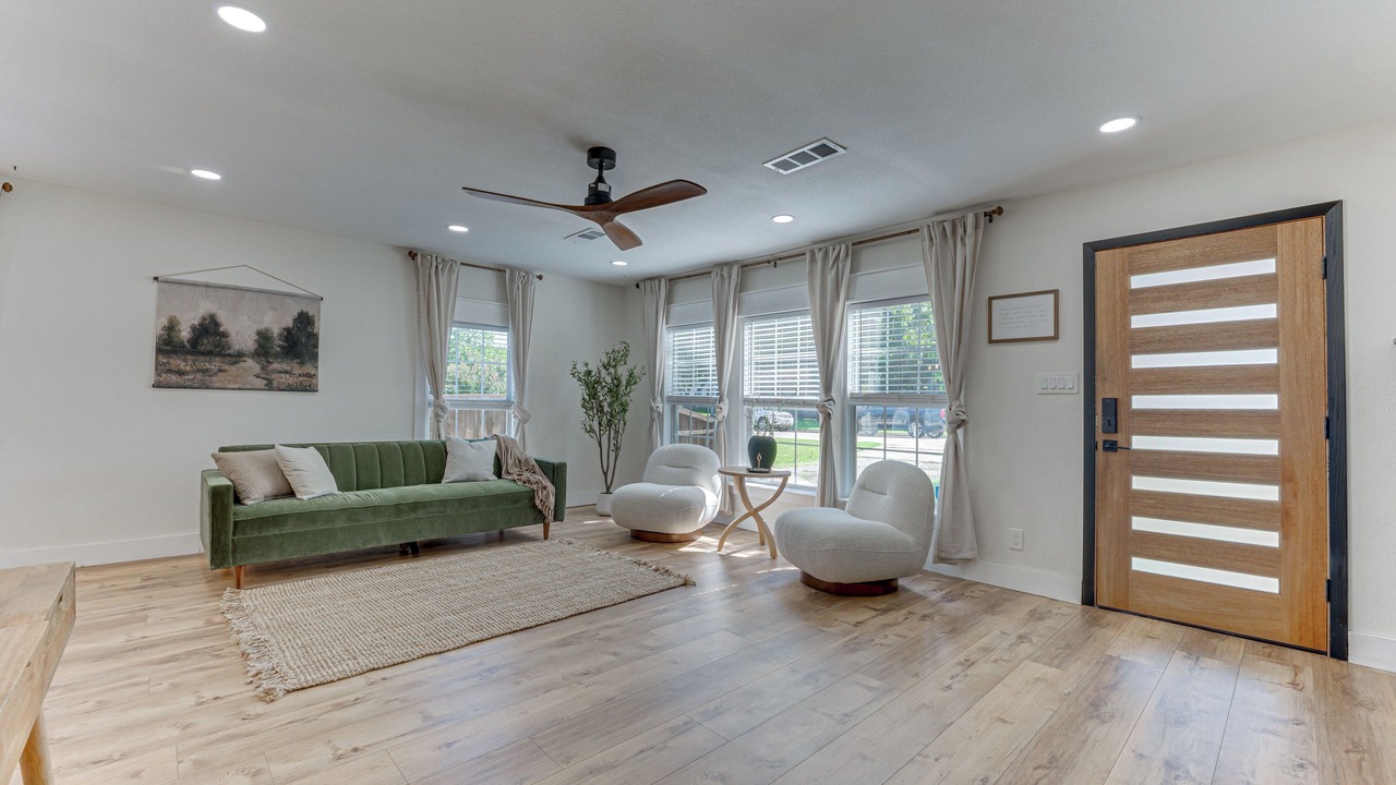 Photo of Livingroom in Midlothian