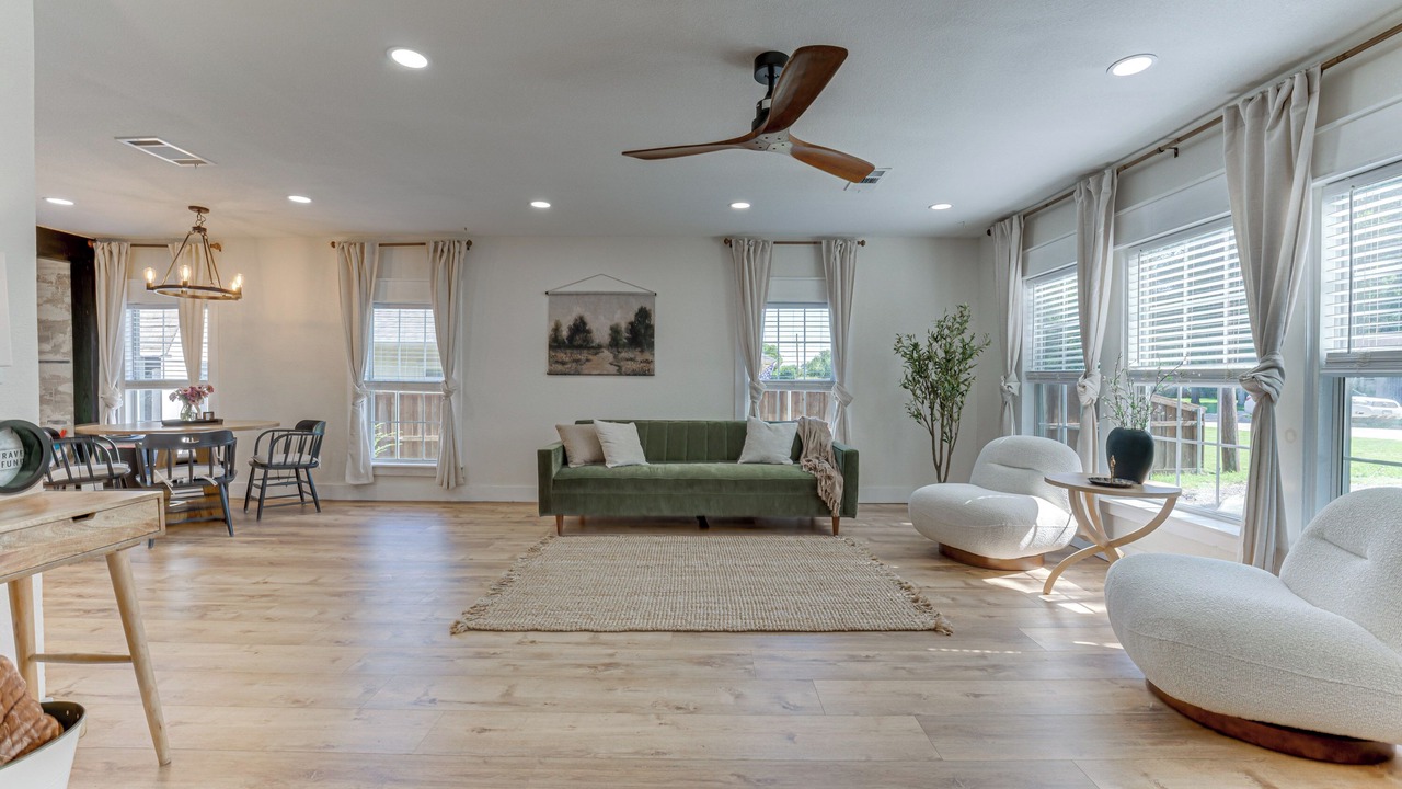 Photo of Livingroom in Midlothian