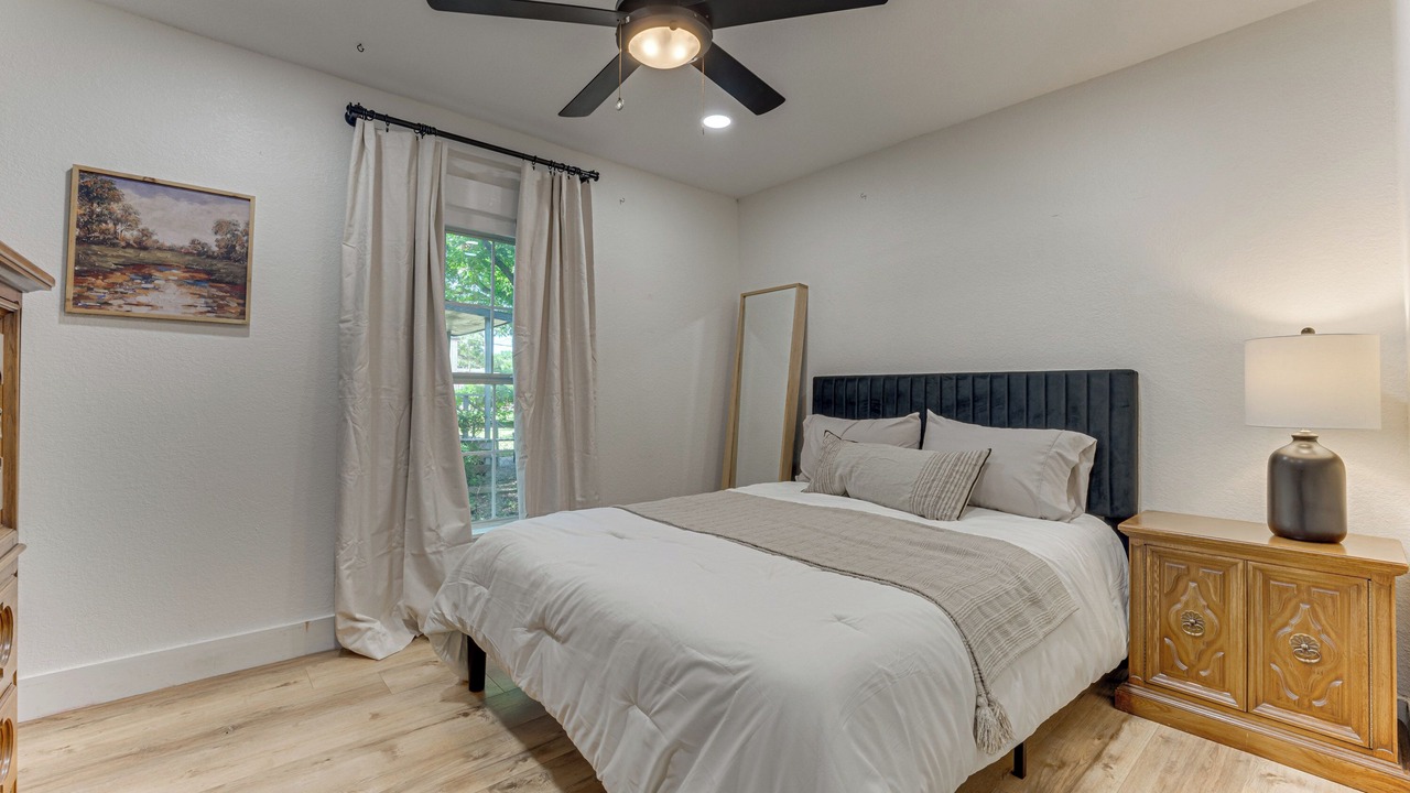 Photo of Bedroom in Midlothian